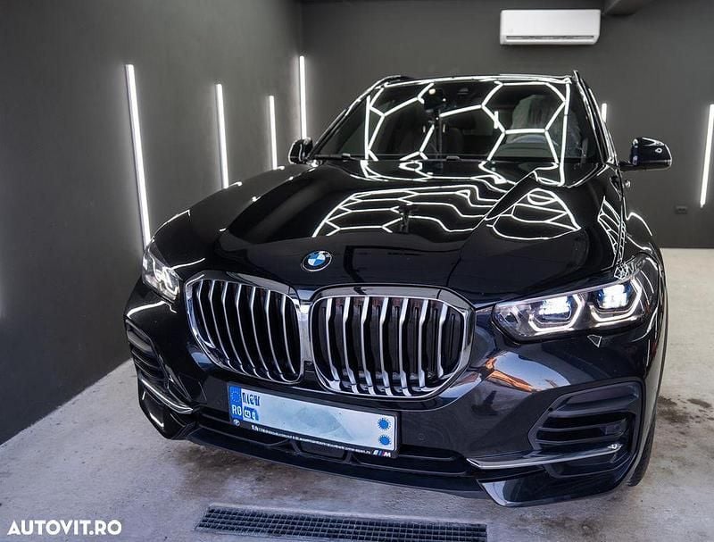 Culoarenegru Utilizat 2023 BMW X5 Comfort Edition SUV | 58.000 EUR (Super Preț) - Imagine 1/4