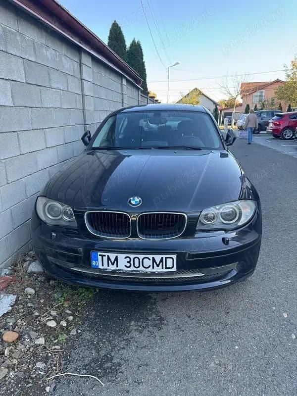 Negru Utilizat 2010 BMW 116 Hatchback | 3.500 EUR (Preț OK) - Imagine 1/4