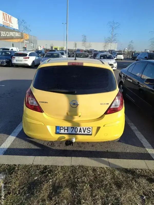 Second-hand Opel Corsa 88 CP (64 kW) 2012 Galben Berlinǎ