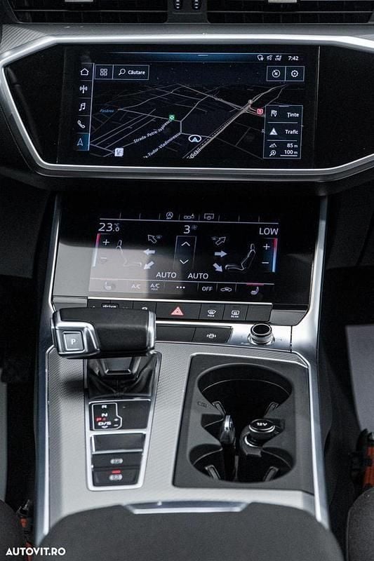 Second-hand Audi A6 Sport 163 CP (119 kW) 2020 Culoarealbastru Berlinǎ