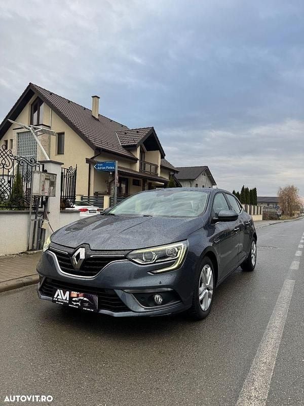 Culoaregri Utilizat 2020 Renault Mégane IV Intens Hatchback | 8.399 EUR (Super Preț) - Imagine 1/4