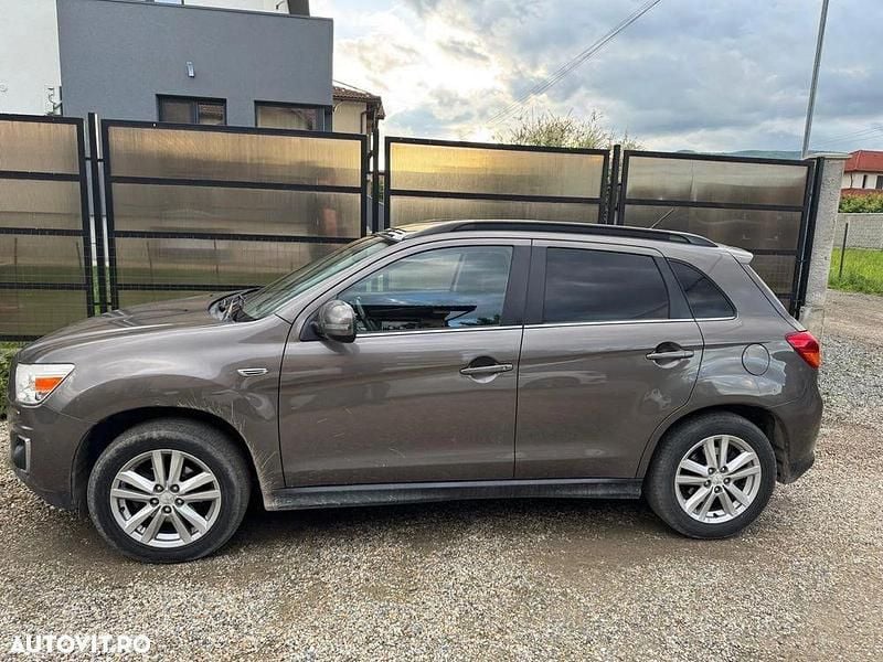 Maro Utilizat 2014 Mitsubishi ASX Comfort Edition SUV | 7.700 EUR (Preț OK) - Imagine 1/4