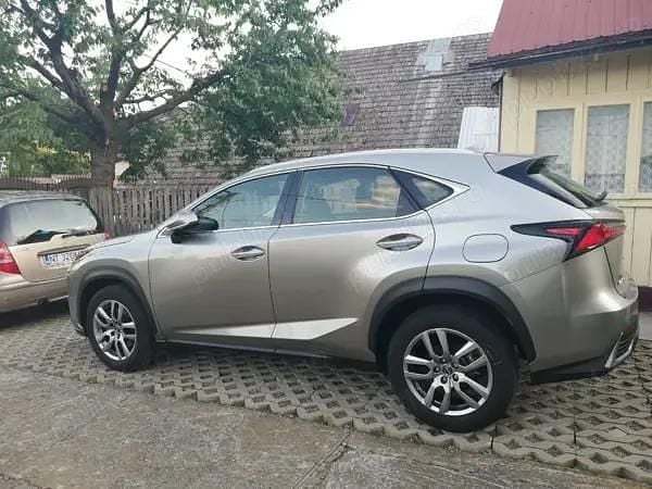 Second-hand 2020 Lexus NX300h SUV | 28.000 EUR (Preț OK) - Imagine 1/4