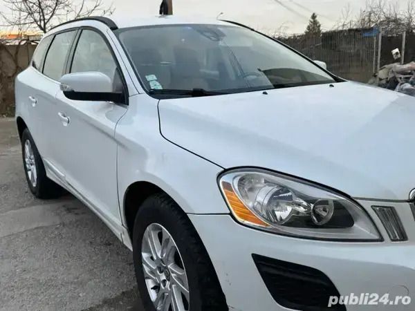 Utilizat 2010 Volvo XC60 SUV | 5.999 EUR - Imagine 1/4