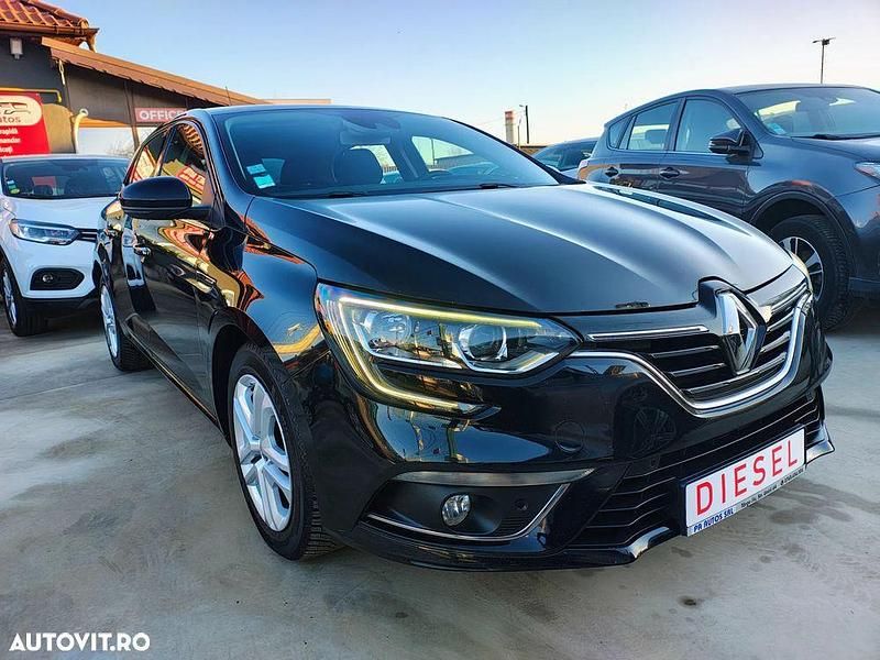 Culoarenegru Utilizat 2019 Renault Mégane IV Business Hatchback | 8.650 EUR (Preț OK) - Imagine 1/4