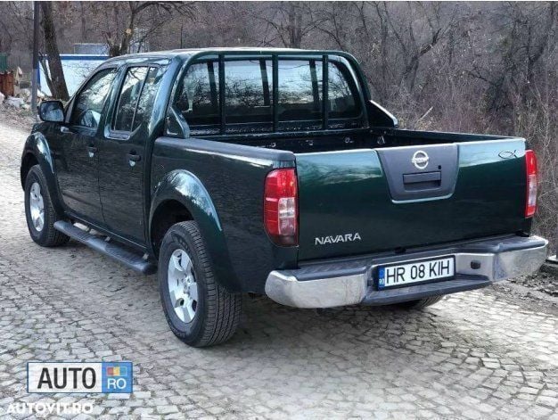 Second-hand Nissan Navara 174 CP (127 kW) 2008 Verde Pickup