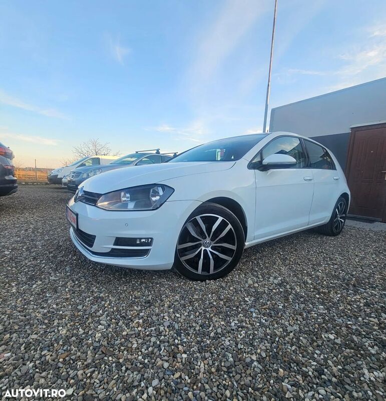 Alb Utilizat 2013 VW Golf VII Highline Hatchback | 9.490 EUR (Puțin scump) - Imagine 1/4