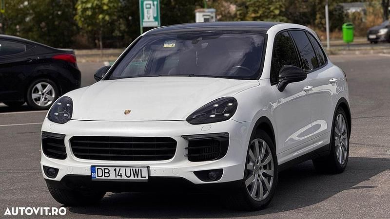 Culoarealb Utilizat 2016 Porsche Cayenne Platinum Edition SUV | 22.800 EUR - Imagine 1/4