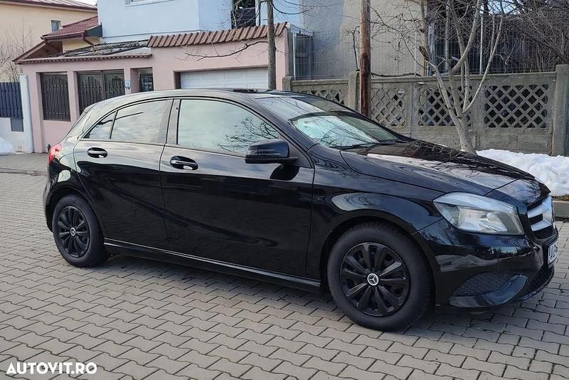 Second-hand Mercedes A160 90 CP (66 kW) 2015 Culoarenegru Hatchback