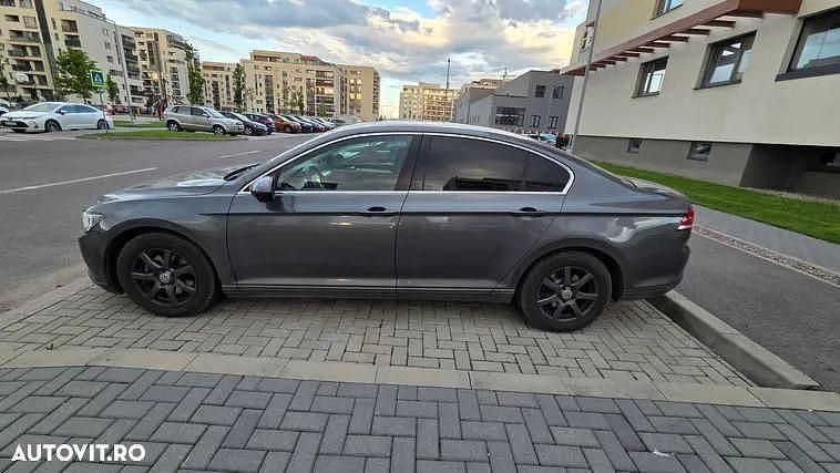 Culoaregri Utilizat 2016 VW Passat Comfortline Berlinǎ | 14.450 EUR (Preț bun) - Imagine 1/4