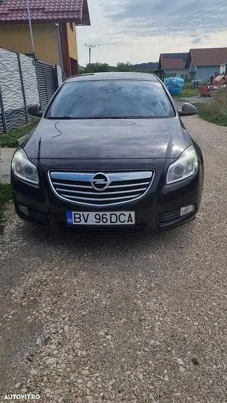 Culoarealbastru Utilizat 2012 Opel Insignia Active Hatchback | 6.250 EUR - Imagine 1/4