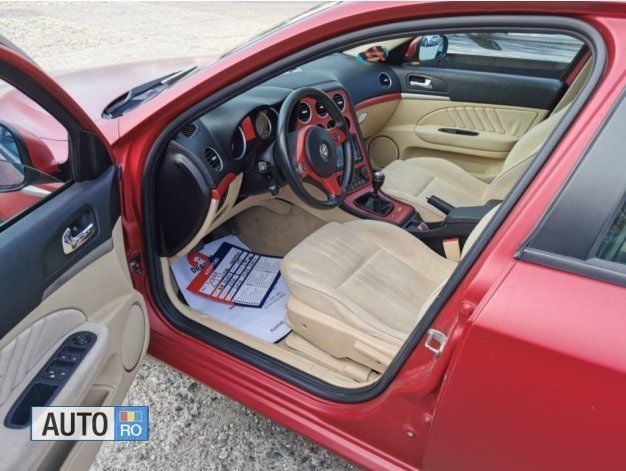 Second-hand Alfa Romeo 159 115 CP (84 kW) 2006 Rosu Berlinǎ