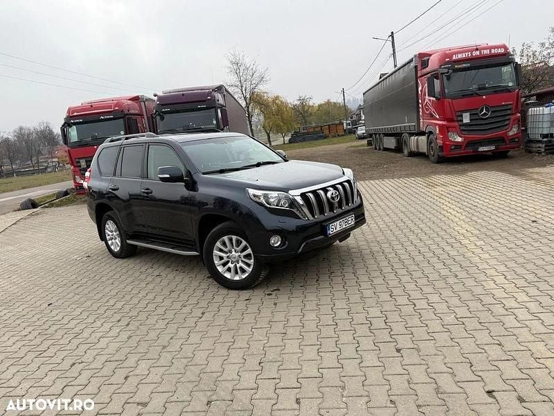 Culoarealte culori Utilizat 2016 Toyota Land Cruiser Luxury SUV | 36.500 EUR (Preț OK) - Imagine 1/4