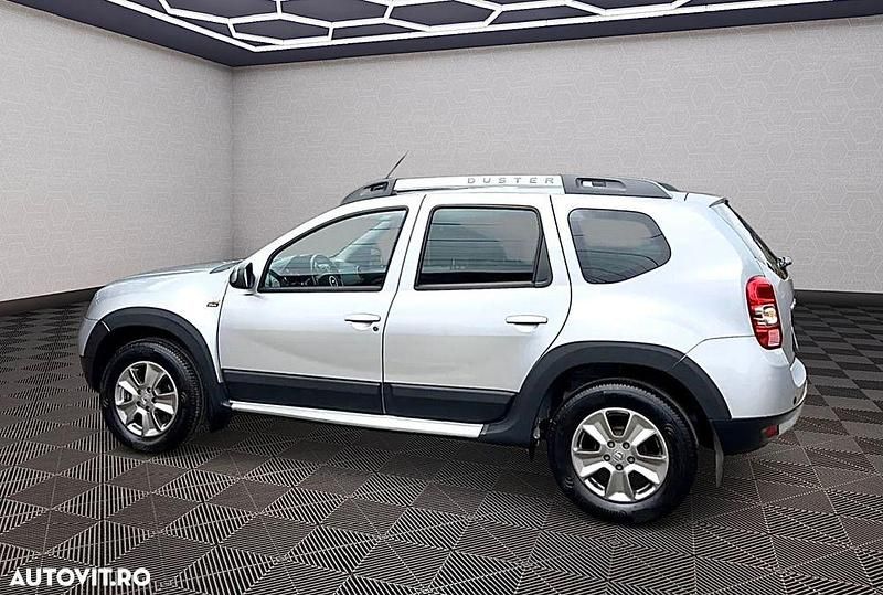 Second-hand Dacia Duster Lauréate 125 CP (91 kW) 2015 Culoareargint SUV