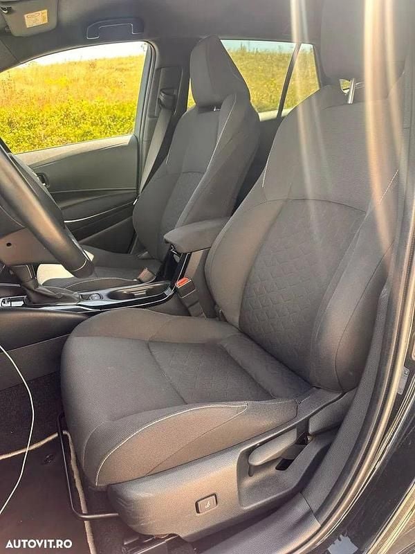 Second-hand Toyota Corolla Business Edition 98 CP (72 kW) 2021 Culoarenegru Break