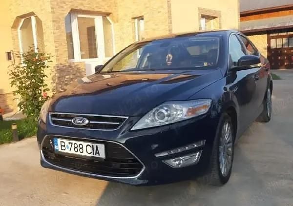 Second-hand Ford Mondeo 115 CP (84 kW) 2014 Albastru Hatchback