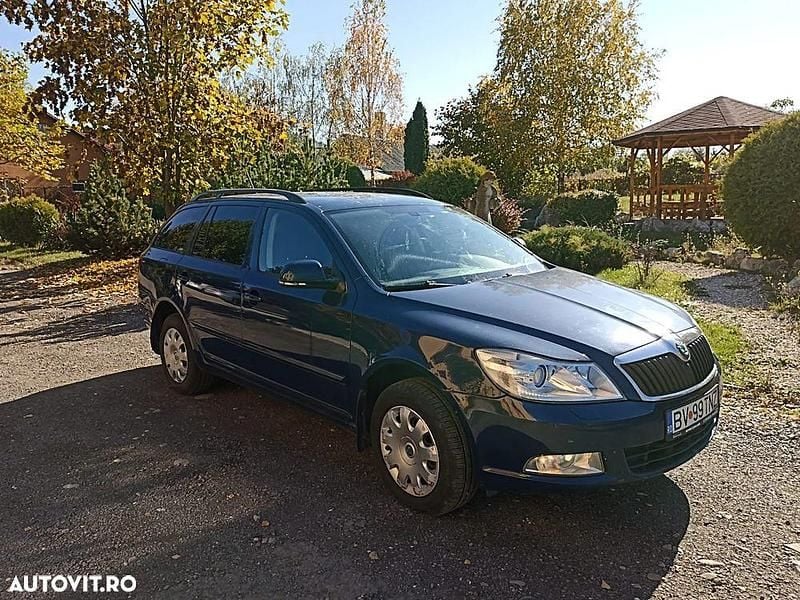 Culoarealbastru Utilizat 2011 Skoda Octavia Break | 3.880 EUR (Preț OK) - Imagine 1/4