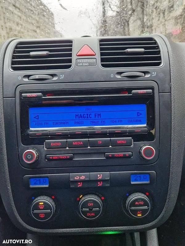 Second-hand VW Golf V Highline 102 CP (75 kW) 2009 Culoarealbastru Break