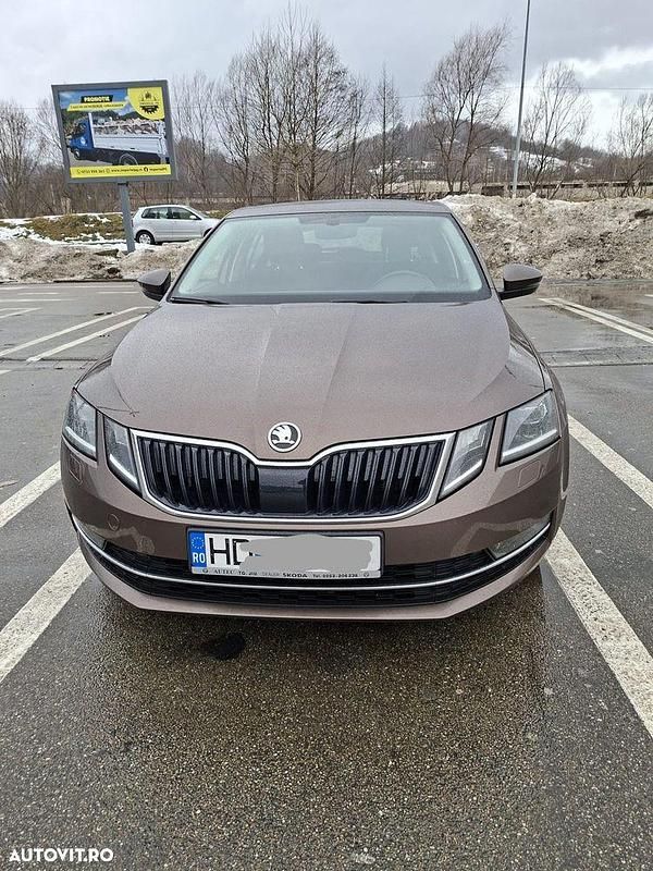 Culoaremaro Second-hand 2018 Skoda Octavia Berlinǎ | 15.400 EUR (Puțin scump) - Imagine 1/4