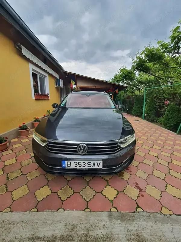 Gri Utilizat 2018 VW Passat Break | 12.600 EUR (Preț bun) - Imagine 1/4