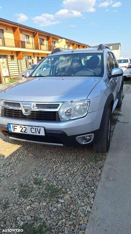 Second-hand Dacia Duster 105 CP (77 kW) 2012 Culoareargint SUV