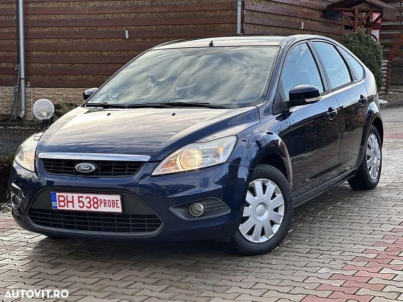 Culoarealbastru Second-hand 2010 Ford Focus Hatchback | 2.995 EUR (Preț OK) - Imagine 1/4