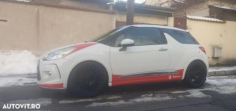 Culoarealb Utilizat 2011 Citroën DS3 Hatchback | 2.400 EUR - Imagine 1/4