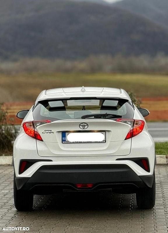 Second-hand Toyota C-HR 116 CP (85 kW) 2019 Culoarealb SUV