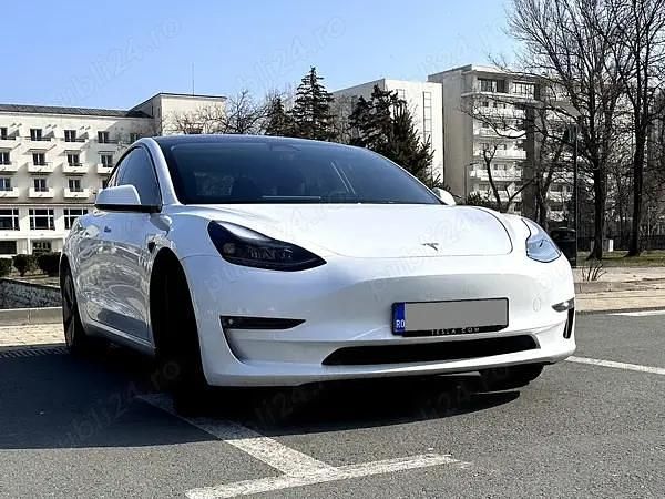 Utilizat 2022 Tesla Model 3 Berlinǎ | 30.500 EUR (Preț bun) - Imagine 1/4