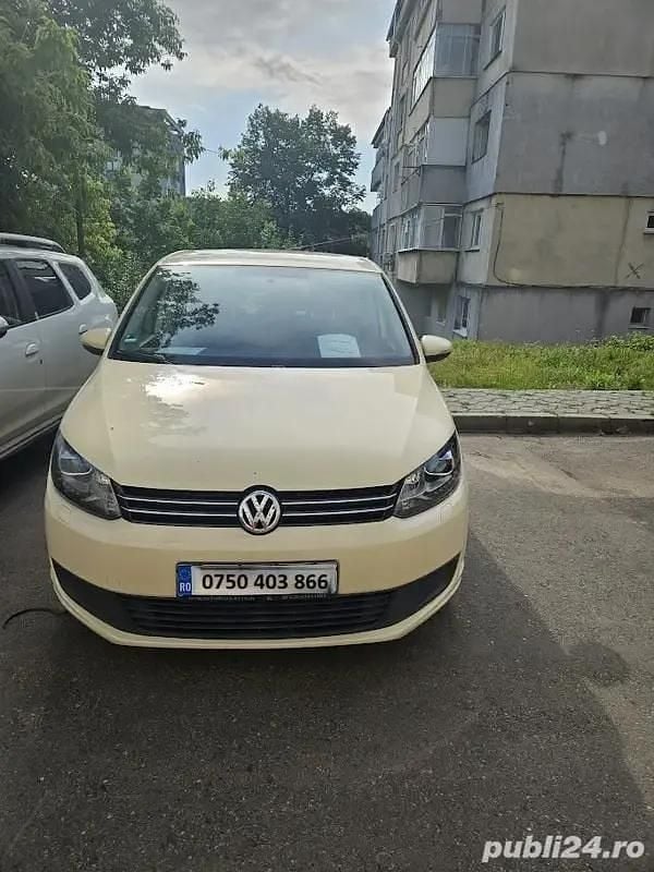 Second-hand VW Touran 77 CP (56 kW) 2012 Monovolum