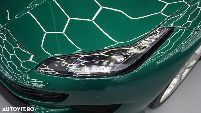 Second-hand Ferrari Portofino 599 CP (440 kW) 2022 Culoareverde Cabrio