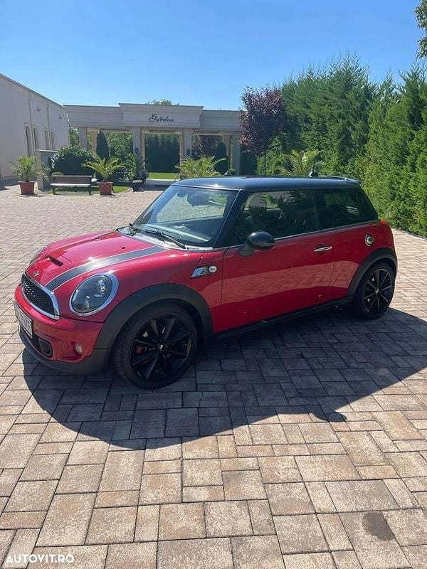 Second-hand Mini Cooper S Coupé 184 CP (135 kW) 2012 Culoarerosu Coupe