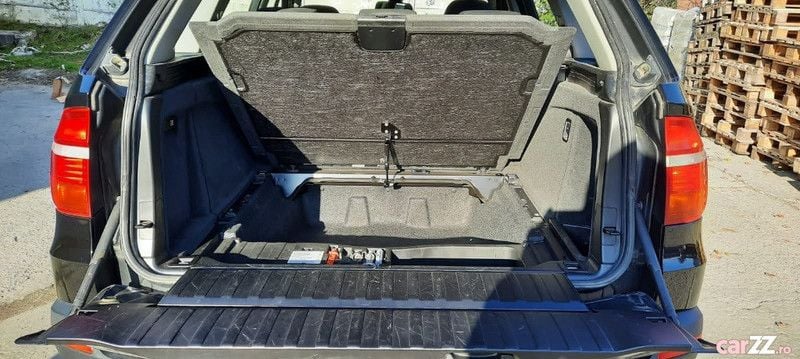 Second-hand BMW X5 286 CP (210 kW) 2009 Negru SUV