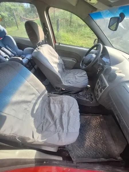 Utilizat 2007 Dacia Logan Berlinǎ | 950 EUR (Super Preț) - Imagine 1/4