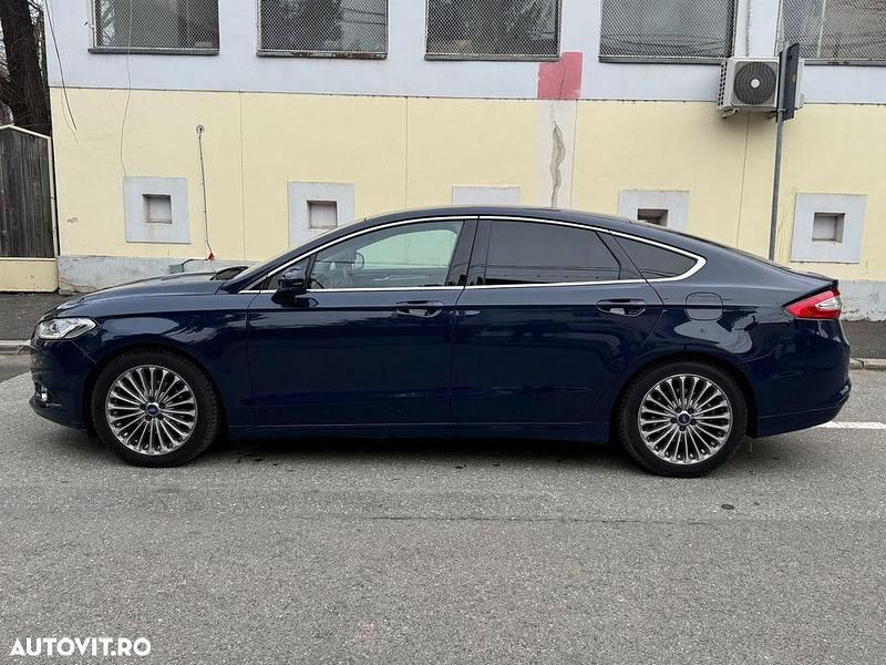Second-hand Ford Mondeo Titanium 150 CP (110 kW) 2016 Culoarealbastru Berlinǎ