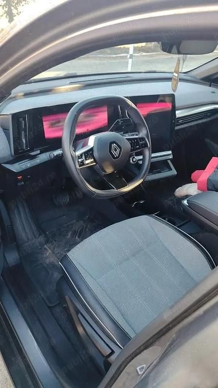 Second-hand Renault Megane E-Tech 161 kW (220 CP) 2023 Hatchback