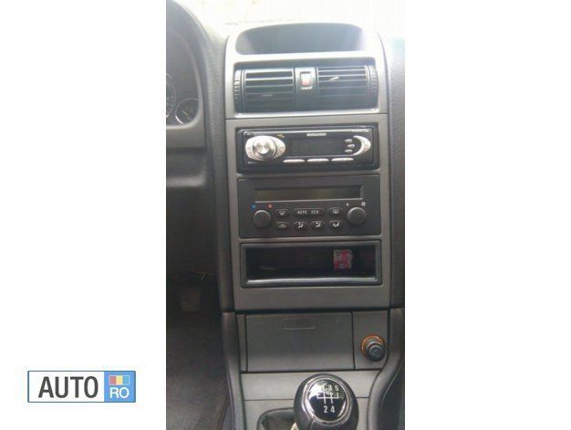 Second-hand Opel Astra 103 CP (75 kW) 2004 Gri Coupe