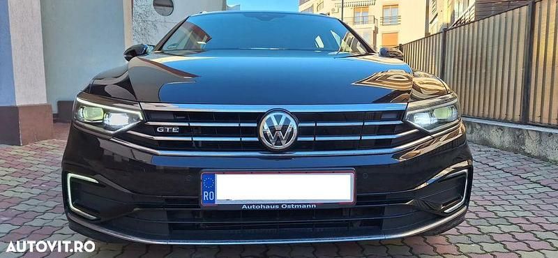 Culoarenegru Utilizat 2020 VW Passat GTE Break | 22.500 EUR (Puțin scump) - Imagine 1/4