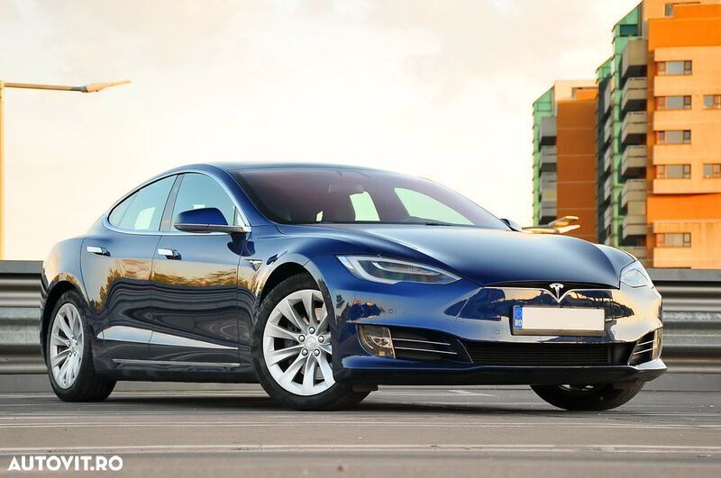 Albastru Utilizat 2018 Tesla Model S Standard Range Berlinǎ | 24.978 EUR - Imagine 1/4