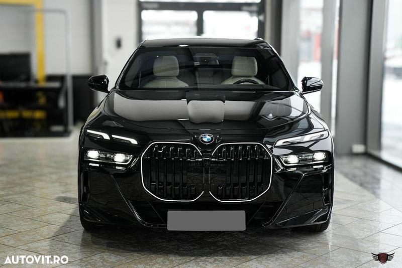 Second-hand BMW 740 Comfort Edition 299 CP (219 kW) 2025 Culoarenegru Berlinǎ