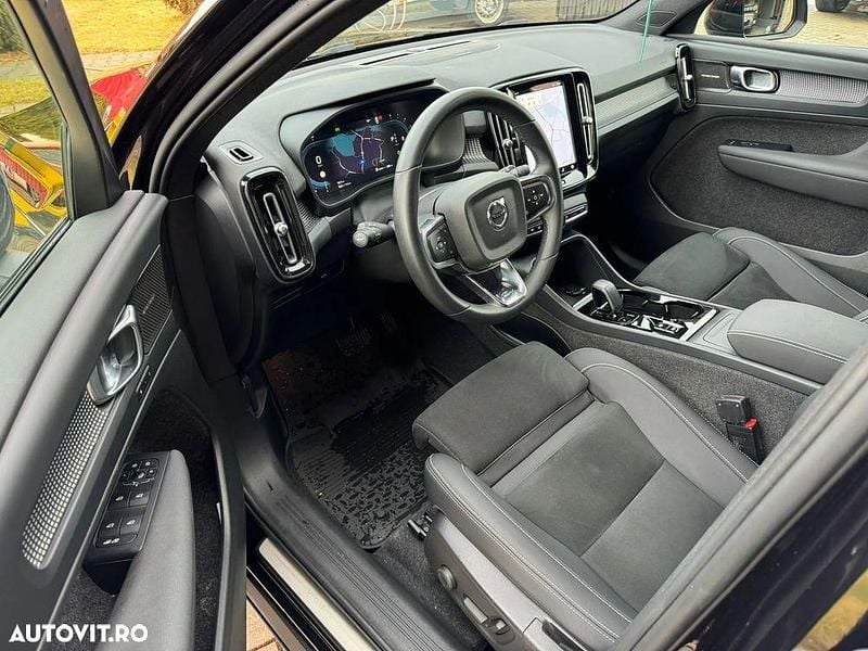 Second-hand Volvo XC40 Ultimate 197 CP (144 kW) 2023 Culoarenegru SUV