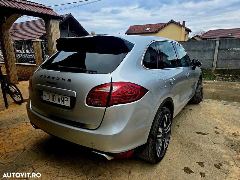Second-hand Porsche Cayenne 240 CP (176 kW) 2011 Culoaregri SUV