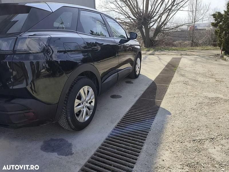 Second-hand Peugeot 3008 Active 130 CP (95 kW) 2022 Culoarenegru SUV