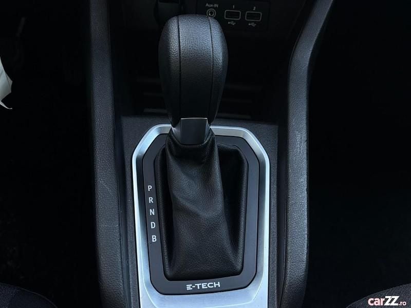 Second-hand Renault Clio V Business 140 CP (102 kW) 2021 Culoarealb Hatchback