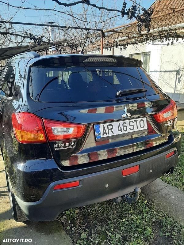 Second-hand Mitsubishi ASX Instyle 150 CP (110 kW) 2011 Culoarenegru SUV
