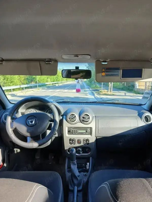 Utilizat 2012 Dacia Sandero Stepway Hatchback | 4.500 EUR (Preț OK) - Imagine 1/4
