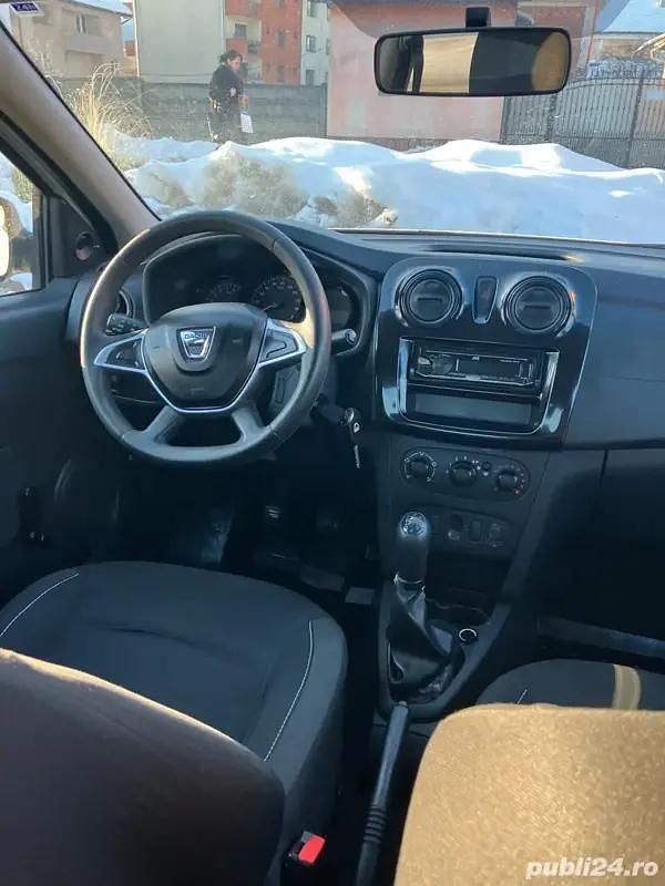 Second-hand 2018 Dacia Logan Berlinǎ | 3.500 EUR (Super Preț) - Imagine 1/4