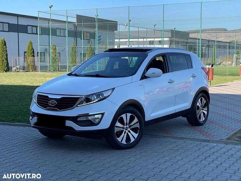 Second-hand Kia Sportage DREAM-TEAM Edition 136 CP (100 kW) 2011 Culoarealb SUV