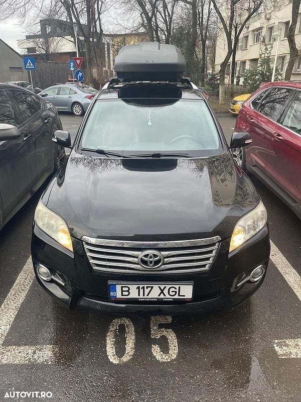 Second-hand Toyota RAV4 150 CP (110 kW) 2011 Culoarenegru SUV