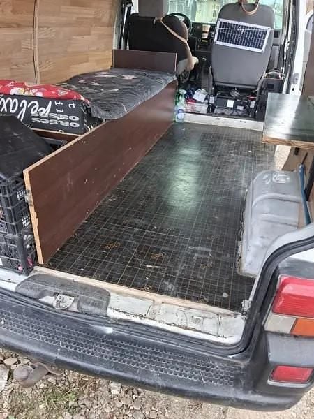 Utilizat 2000 VW T4 Van | 2.555 EUR - Imagine 1/4